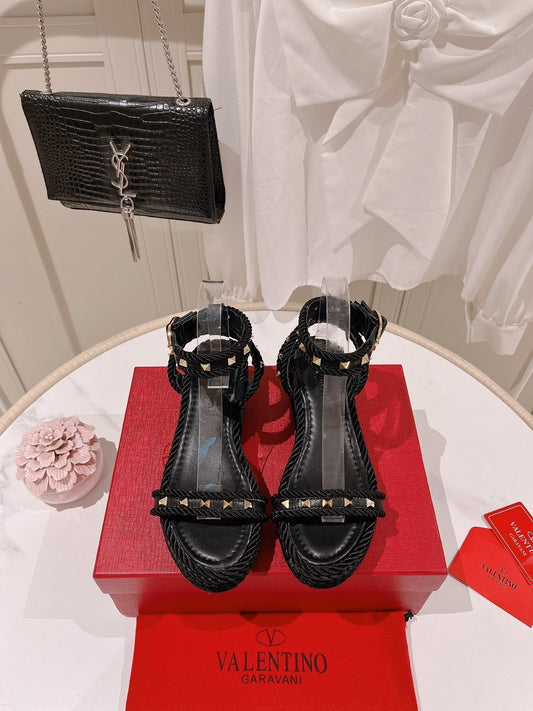 VT Rockstud Platform Sandals 65mm Black Espadrilles Calfskin 521309
