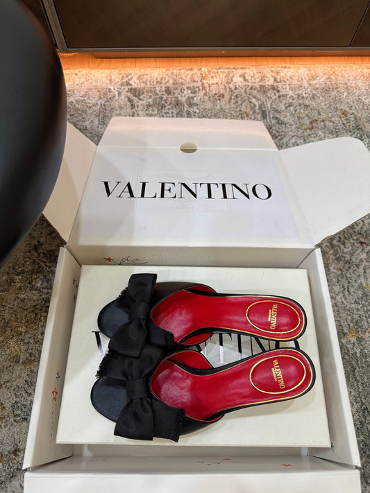 VT 26s Slide Sandals 55 Black Red Cowhide 709639