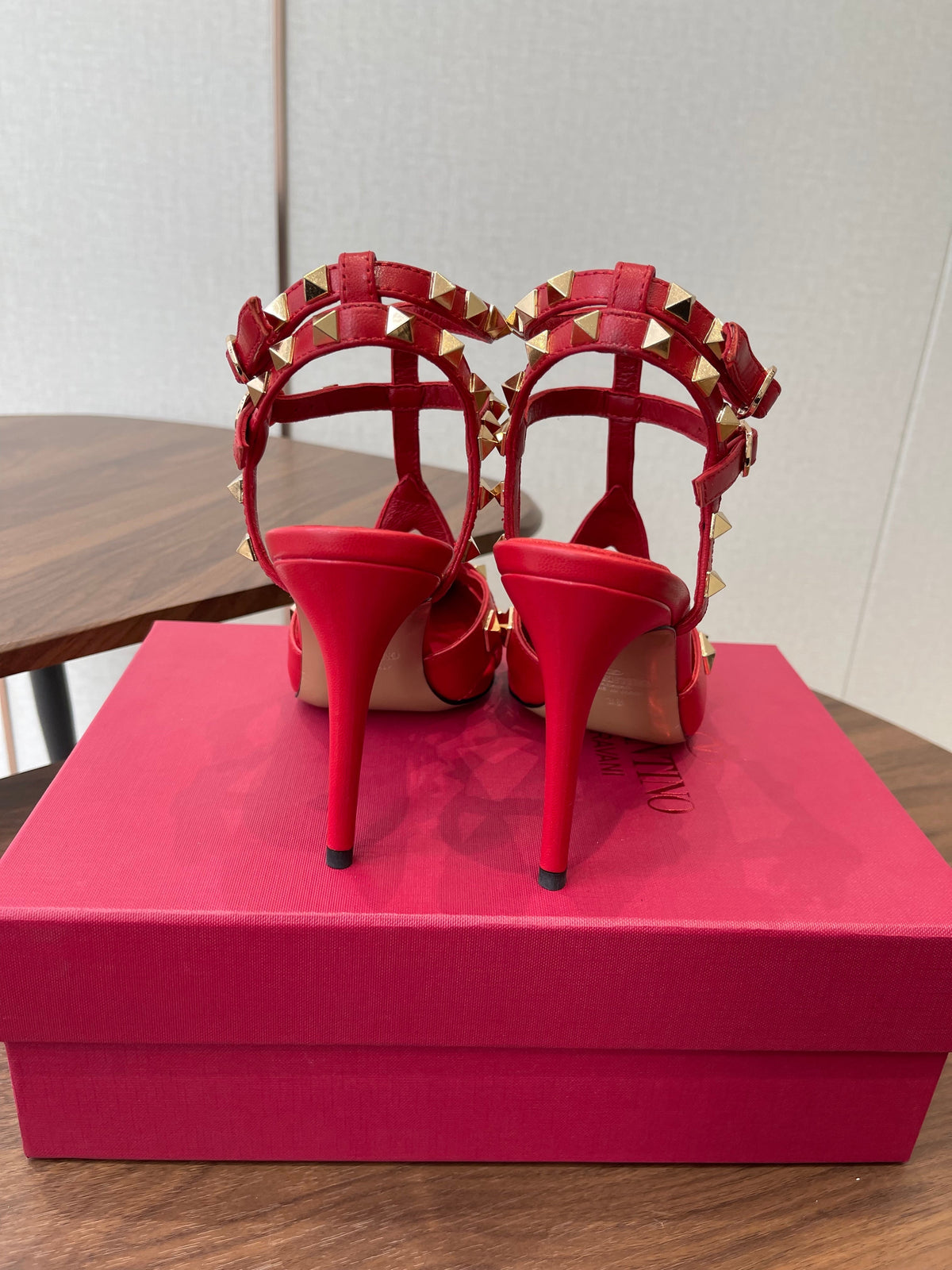 VT Studdy Pumps 95mm Red Leather 624355