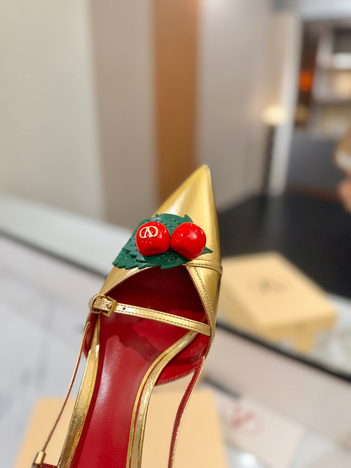 VT Cherryfic Slingback 5cm Gold Leather 666318
