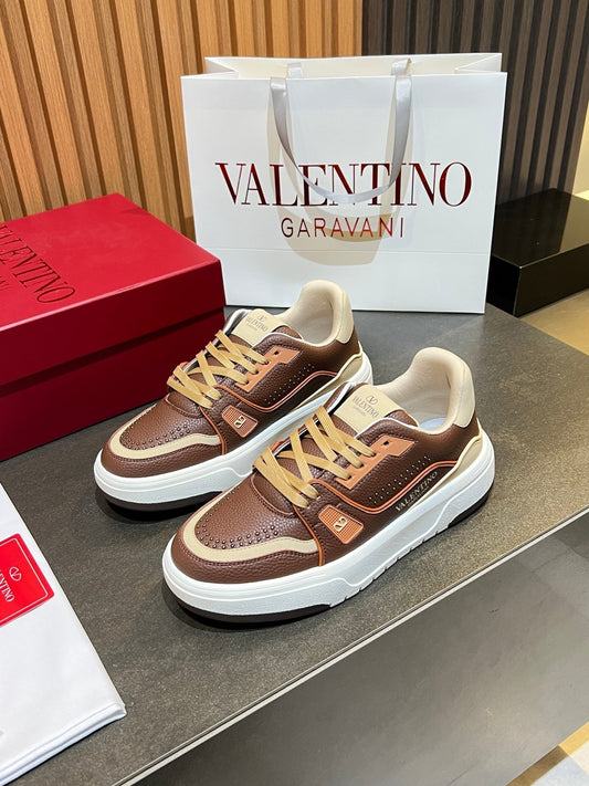 VT 26s Upvillage Trainers Brown Beige White Leather Studded 105514