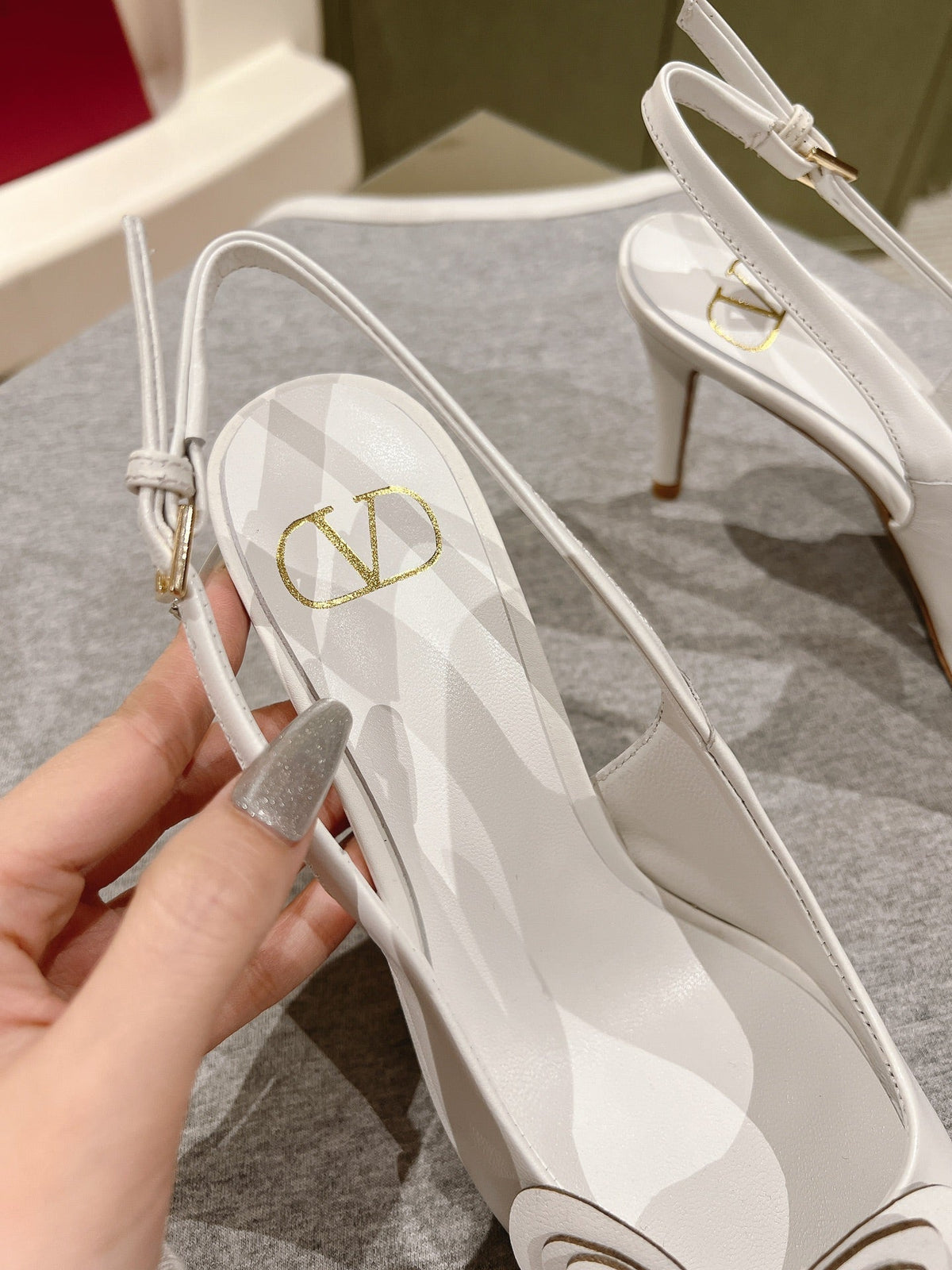 VT Papier-Phalène Pumps White Sheepskin 659182
