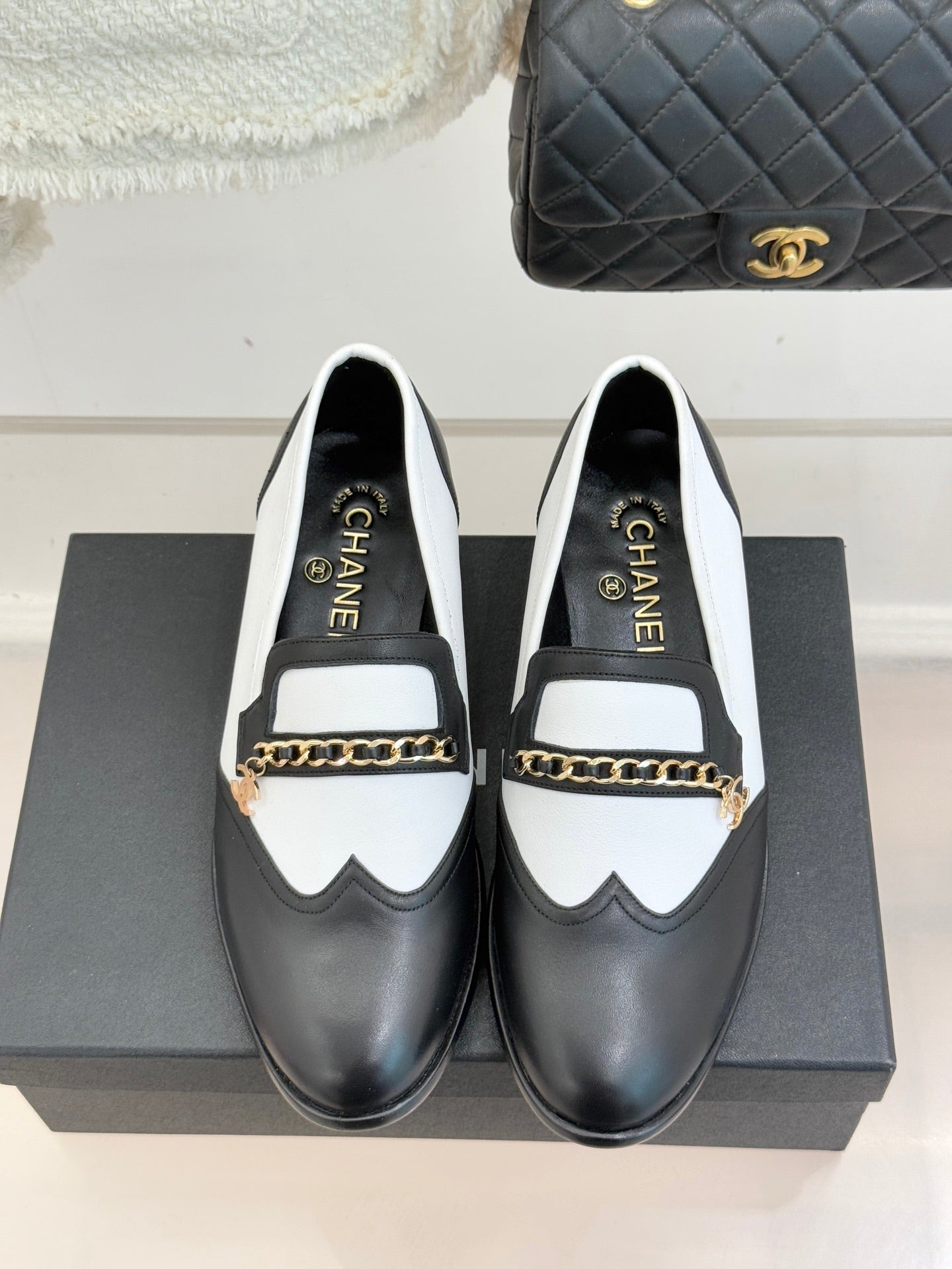 CC 26 Loafer Black mix White Calfskin 610019