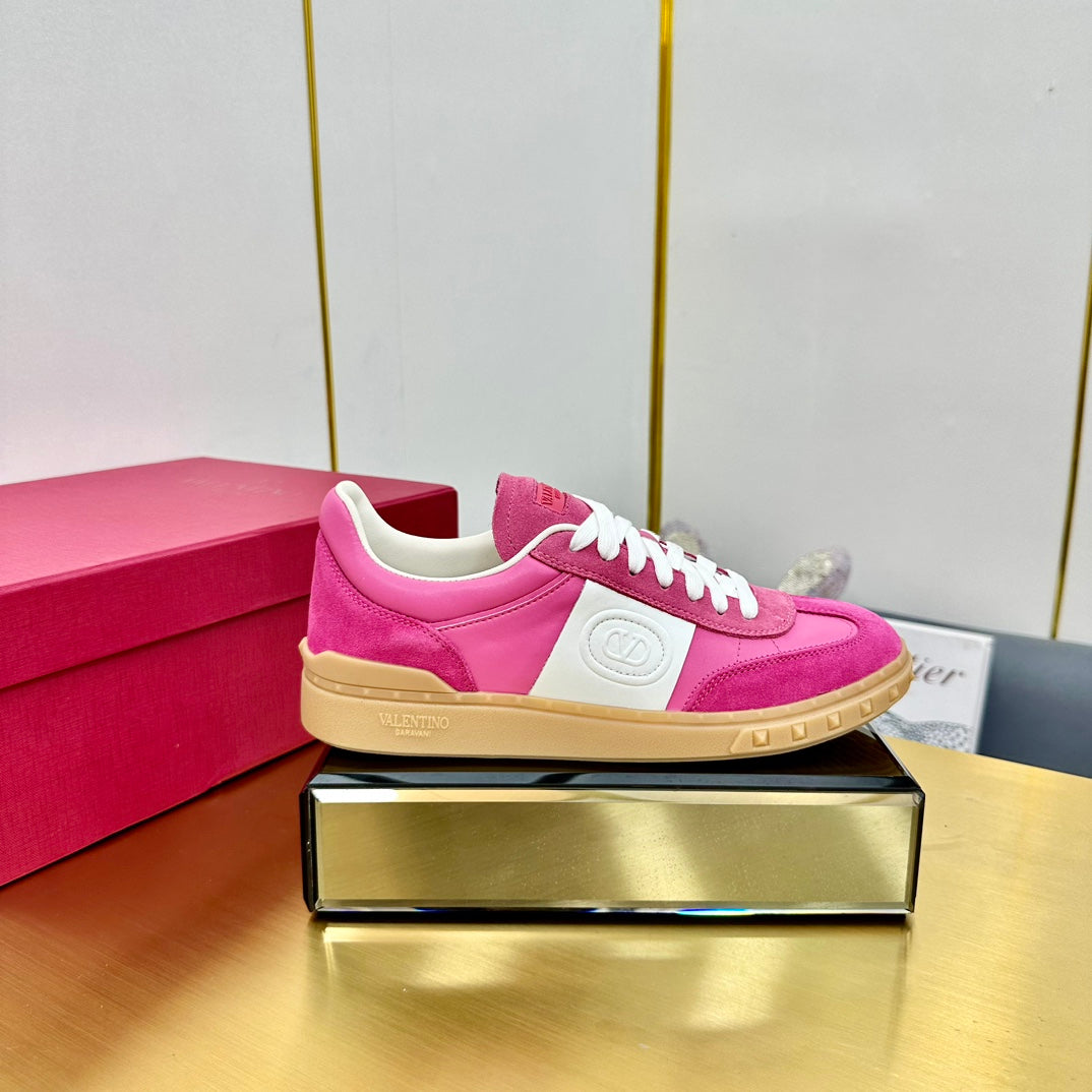 VT 26s Upvillage Sneakers Hot Pink White Suede Leather 927024