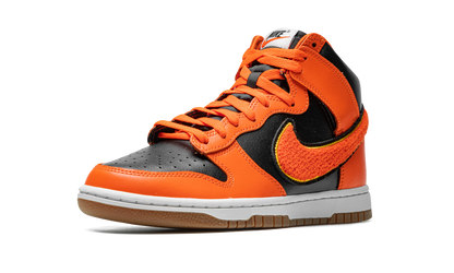Dunk High "Chenille - Safety Orange" DR8805 002