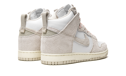 Dunk High SP "Notre - Light Orewood Brown" CW3092 100