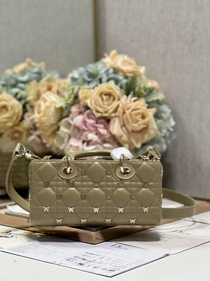 SMALL LADY D-JOY 22 BUTTERFLY STUD OLIVE LAMBSKIN