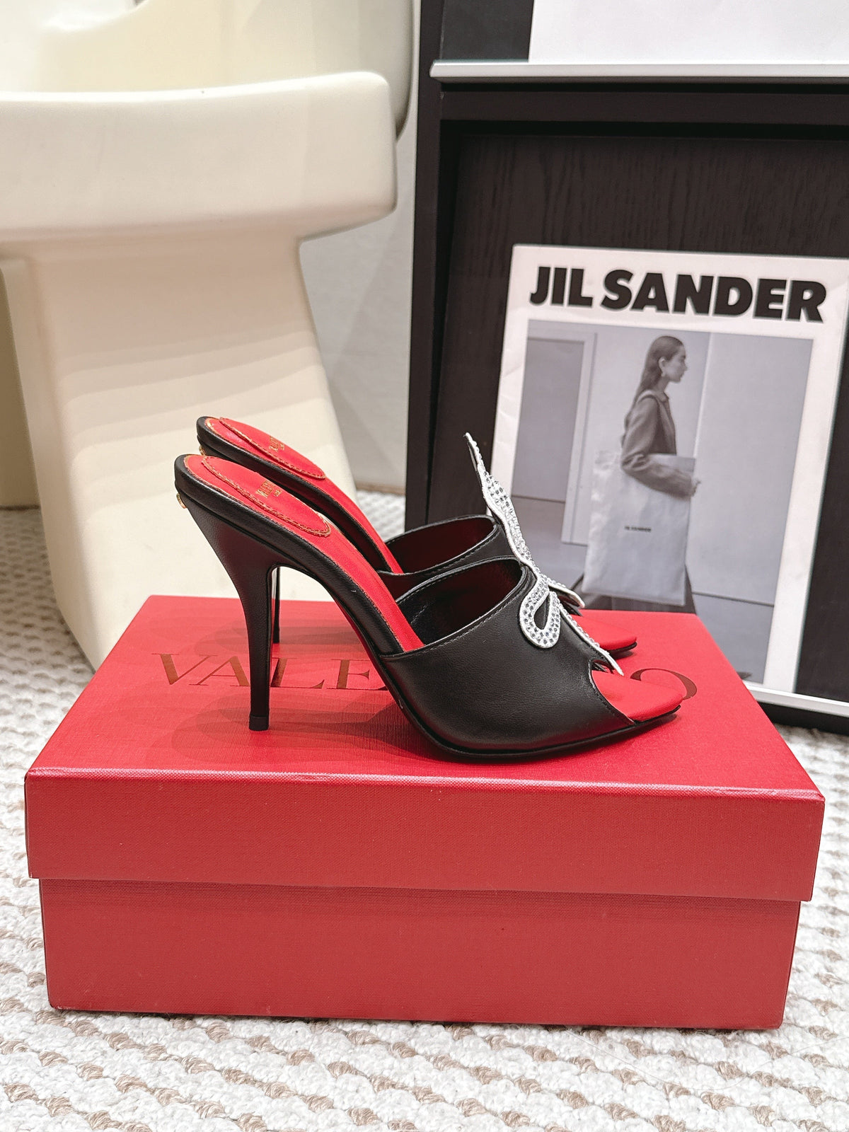 Valentino 26 Pointed Toe Rhinestone Buckle Sandals 10cm Black in Cowhide 813049