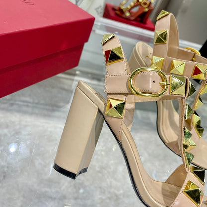 VT Rockstud Sandals Beige Gold Cowhide