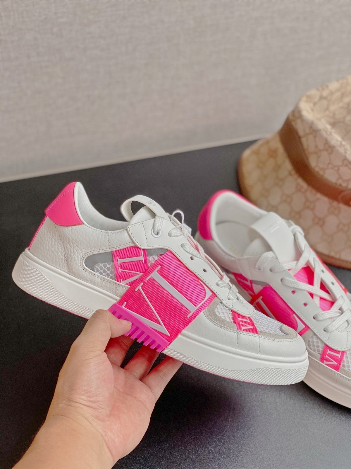 VT VL7N Sneaker White Pink Calfskin 349042