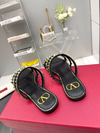 VT 26s Rockstud Flat Sandals Black Sheepskin 714932