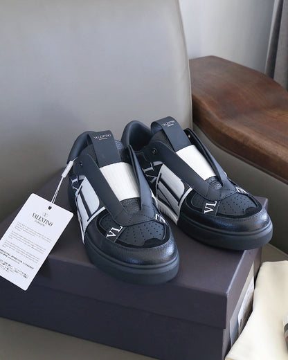 VT 25 Slip-On VL7N Sneaker Black White Cowhide 348993