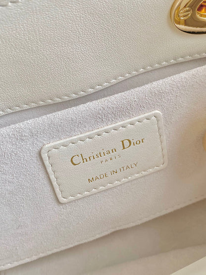 MINI LADY 19 IN WHITE LAMBSKIN