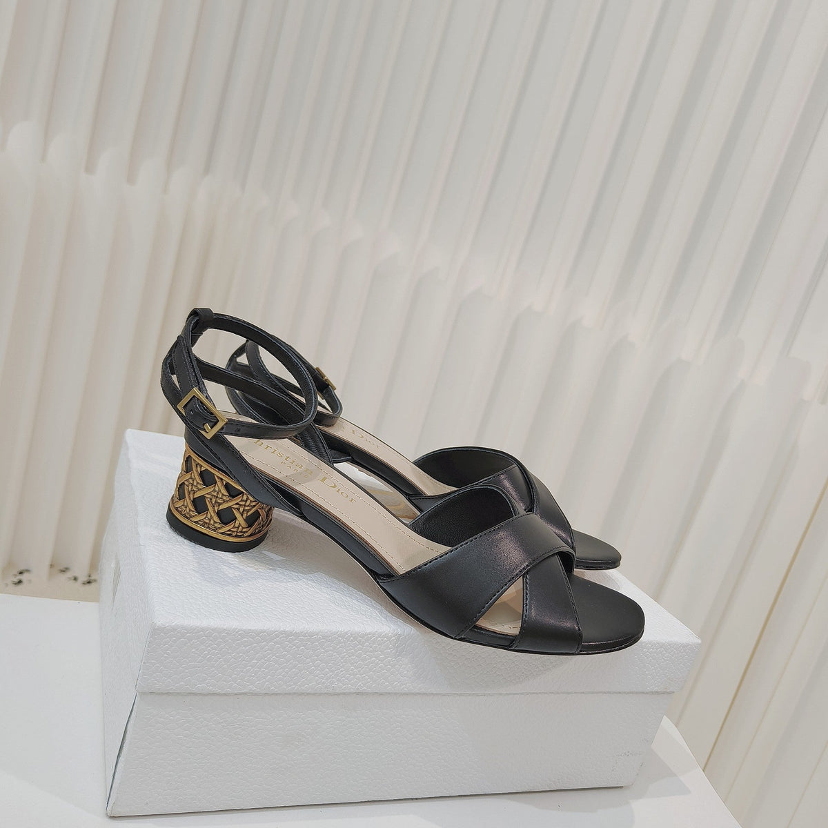 CD 26s Criss-Cross Strap Sandals 4cm Black Leather 927497