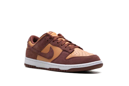 Dunk Low Retro SE "Amber Brown" FQ8249 200
