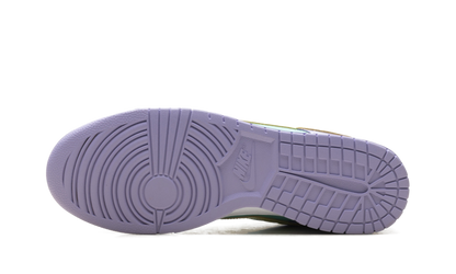 Dunk Low "Easter (2026)" IQ9404 349