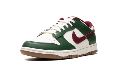 Dunk Low Retro "Gorge Green / Team Red" FB7160 161