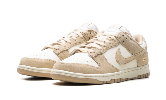 Dunk Low WMNS "Sail White Metallic Gold" IO4244 101
