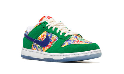 Dunk Low "Foam Finger" DZ5184 300