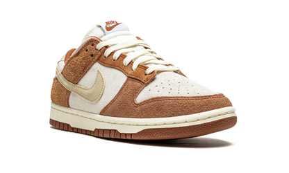 Dunk Low PRM "Medium Curry" DD1390 100