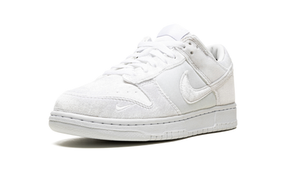Dunk Low "Dove Street Market Triple White Velvet" DH2686 100