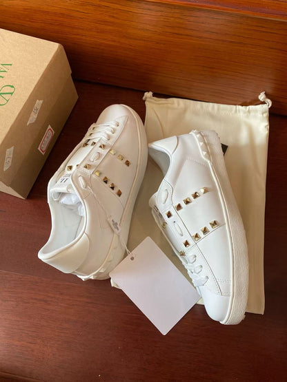 Valen Garavani Rockstud Untitled  Flap Sneaker White Calfskin
