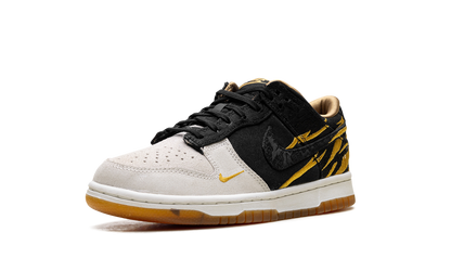 Dunk Low GS "Year of the Tiger (2022)" DQ5351 001