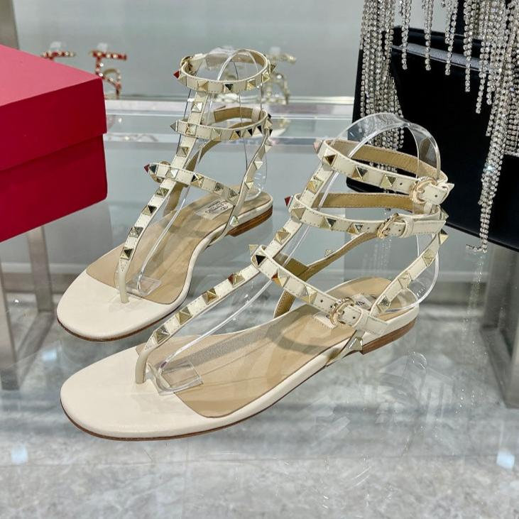 Valentino Garavani Rockstud Sandals White Leather