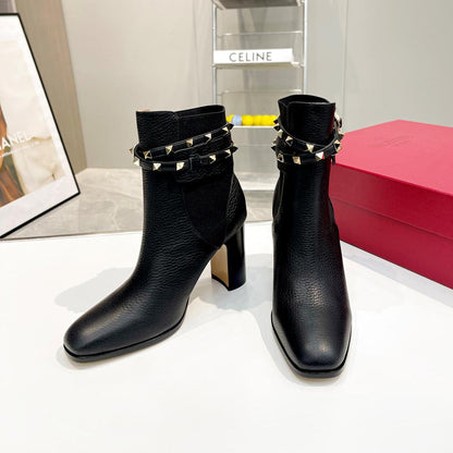 Valentino Garavani Rockstud Ankle Boots Black Cowhide