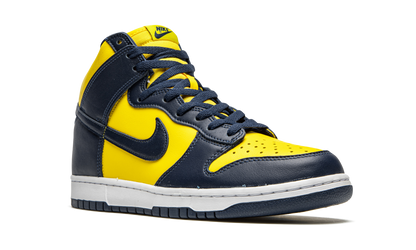Dunk High SP "Michigan" CZ8149 700