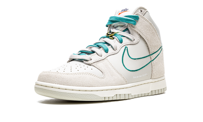 Dunk High SE "First Use - Green Noise" DH0960 001