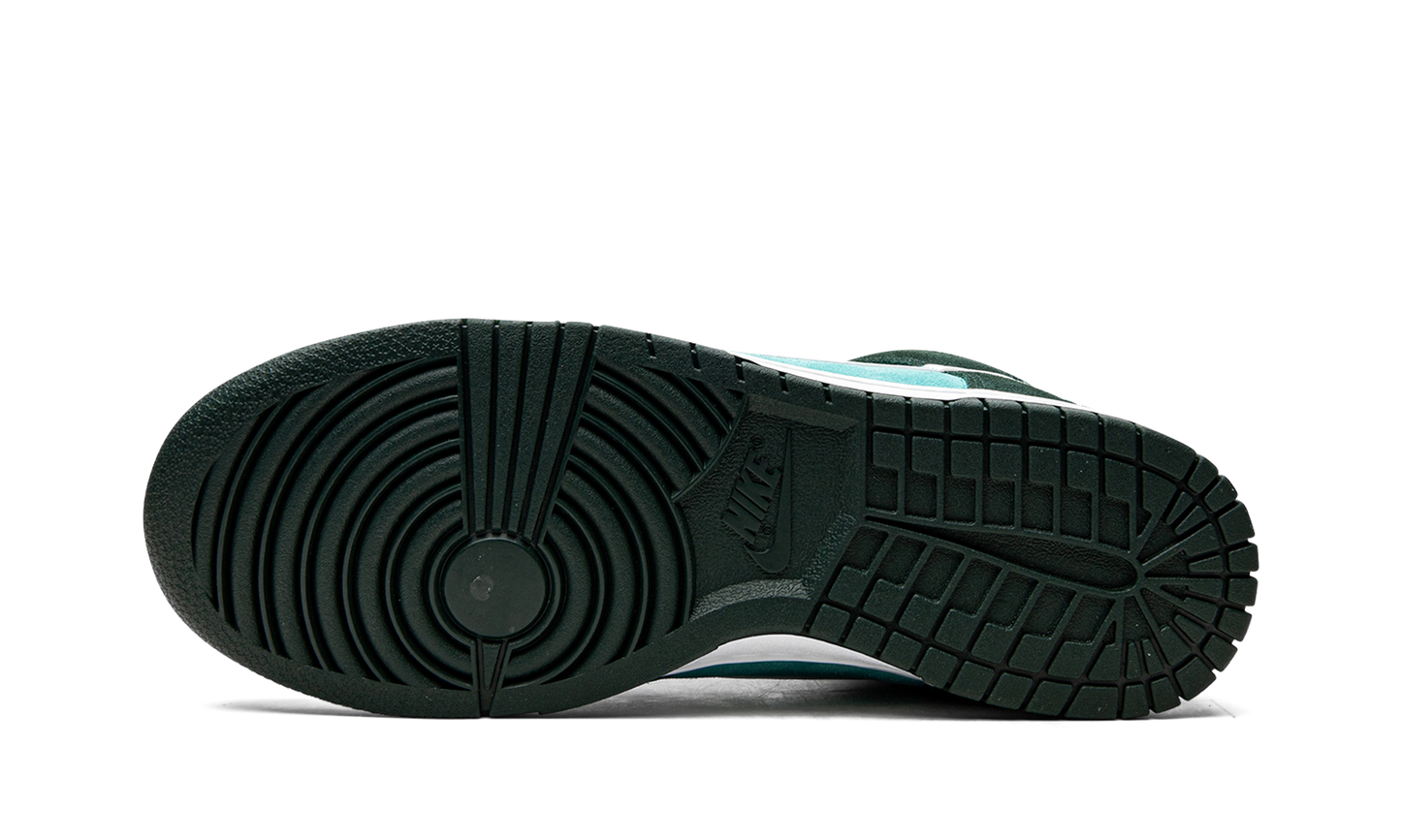 Dunk Hi Retro SE "Athletic Club - Pro Green" DJ6152 300