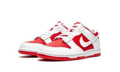 Dunk Low GS "White / University Red" CW1590 600