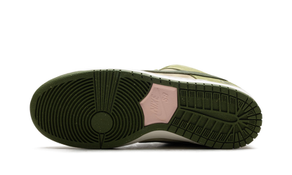 SB Dunk Low "Yuto Horigome - Matcha" HF8022 300