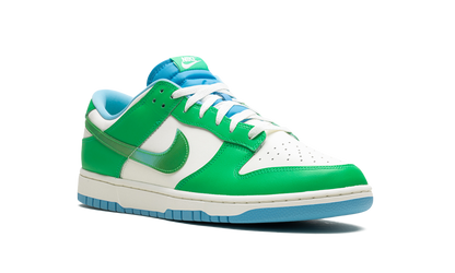 Nike Dunk Low "Green Shock" FZ4015 399