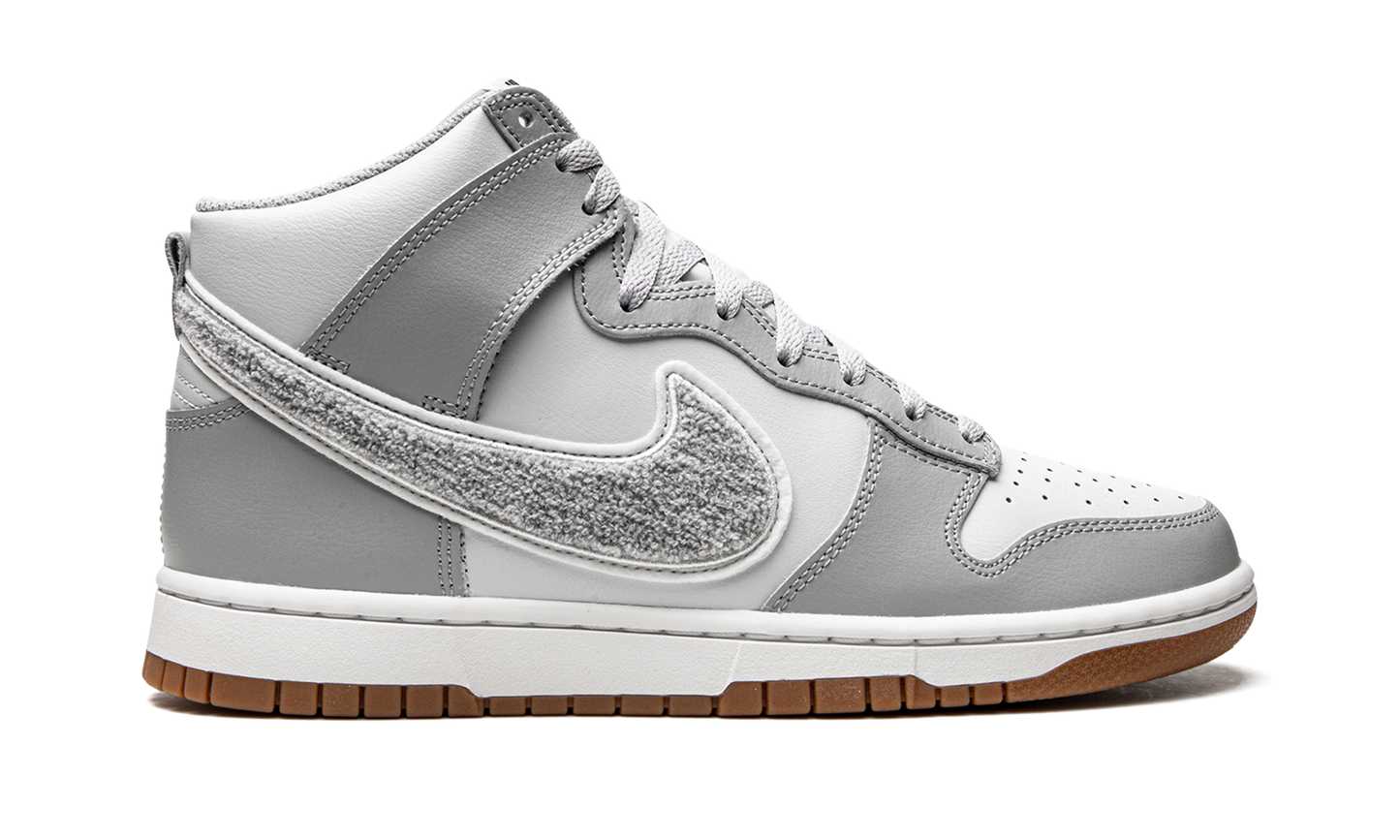 Dunk High "Chenille - Light Smoke" DR8805 003