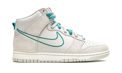 Dunk High SE "First Use - Green Noise" DH0960 001