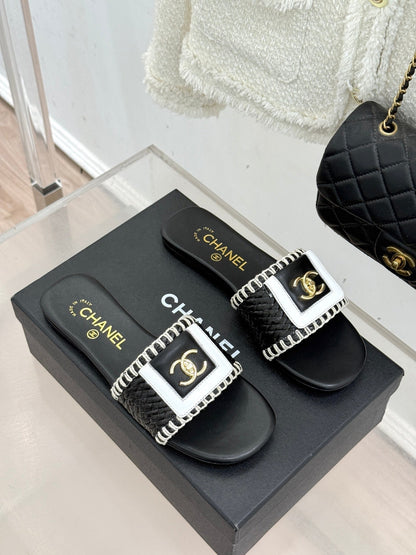 CC 2026 Slip-On Sandals Raffia Sheepskin Gold Logo