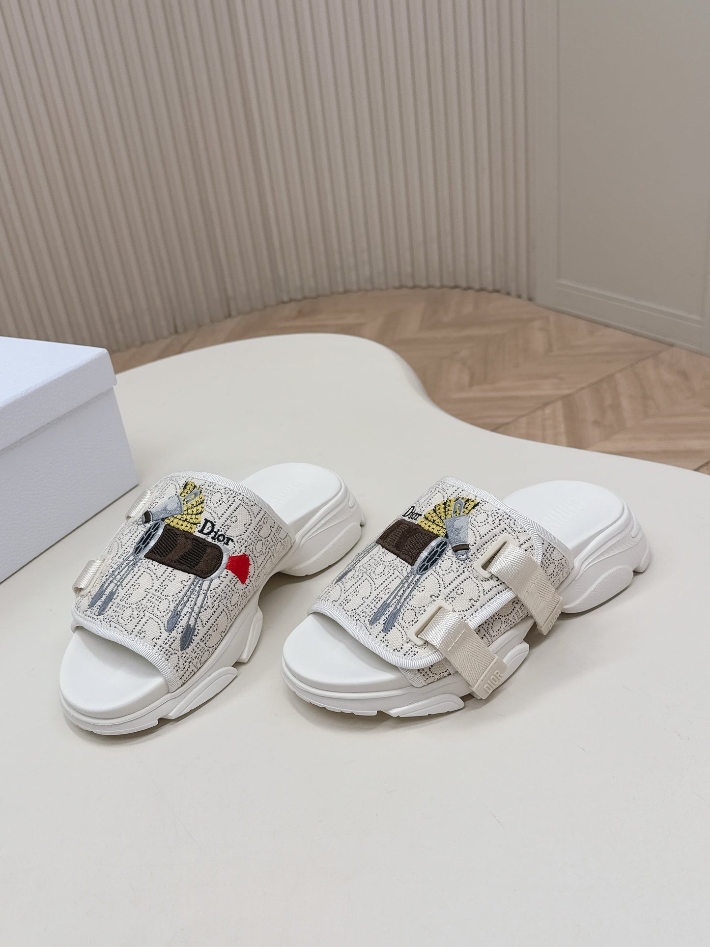 CD 26s  Platform Slippers 35 Cream White Canvas Lambskin 643810