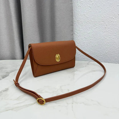 Dior 2026 Medaillon Envelope Bag 20.5cm Calfskin 158554