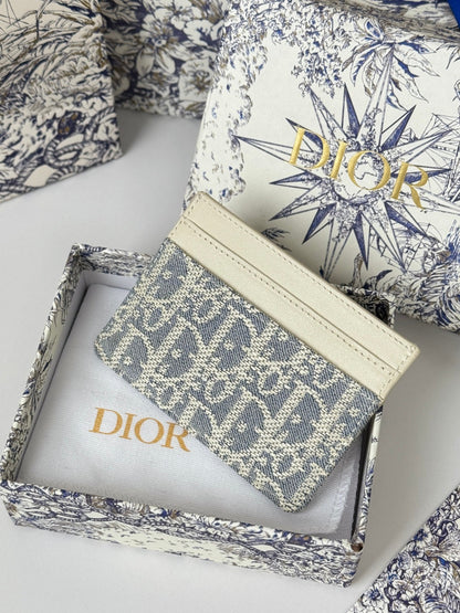 CD 30 Montaigne Freesia Card Holder 10cm White Grey Jacquard