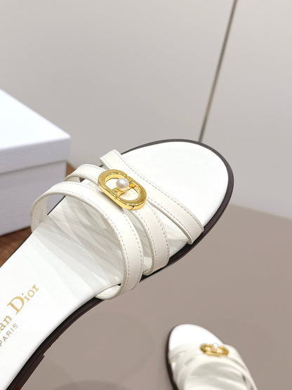 CD 26s 30M Slide White Calfskin 738225