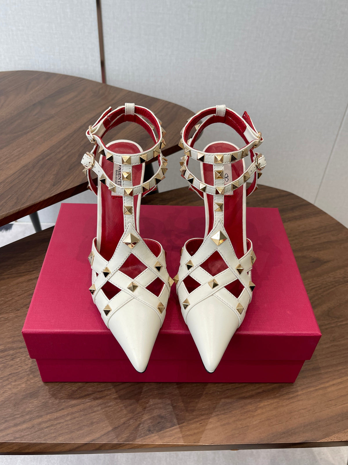 VT Studdy Pumps 95mm White Red Leather 624358