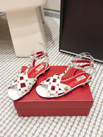 VT Studdy Leather Sandals White Sheepskin 659267