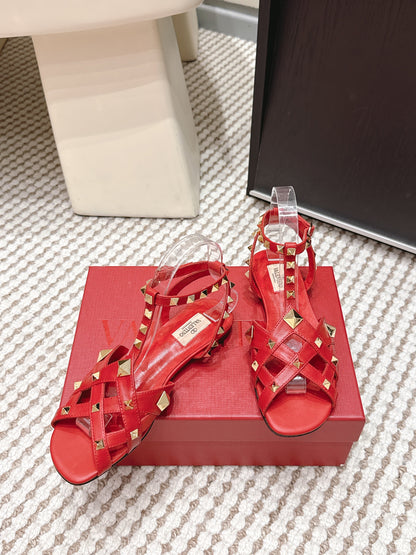 VT Studdy Leather Sandals Red Sheepskin 659268