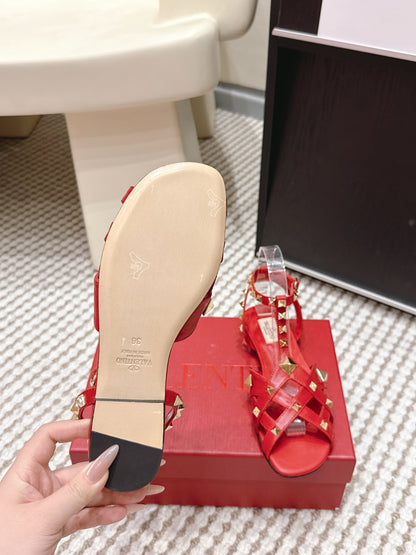 VT Studdy Leather Sandals Red Sheepskin 659268