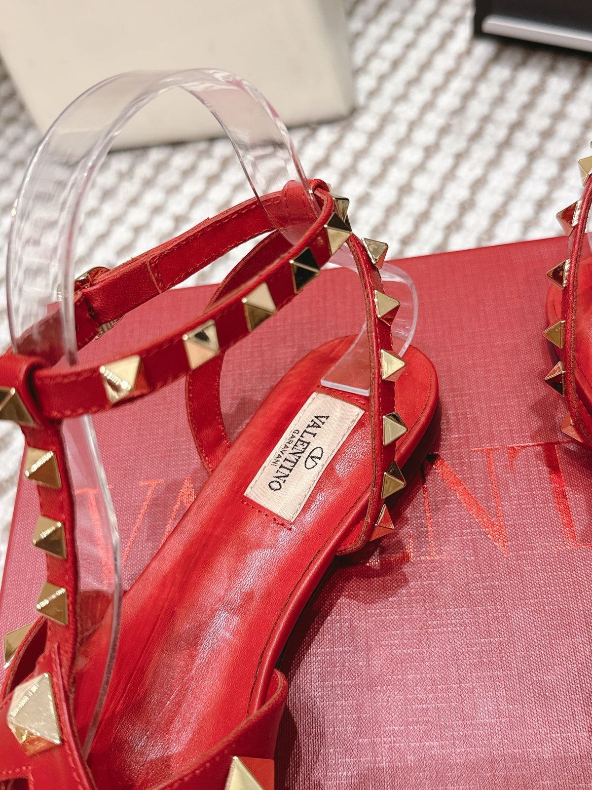 VT Studdy Leather Sandals Red Sheepskin 659268