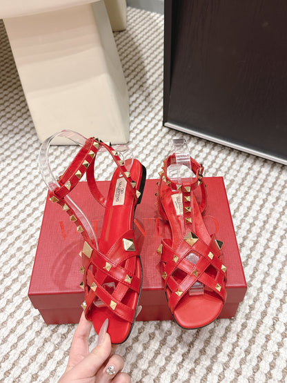 VT Studdy Leather Sandals Red Sheepskin 659268