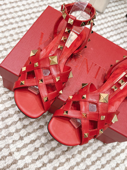 VT Studdy Leather Sandals Red Sheepskin 659268