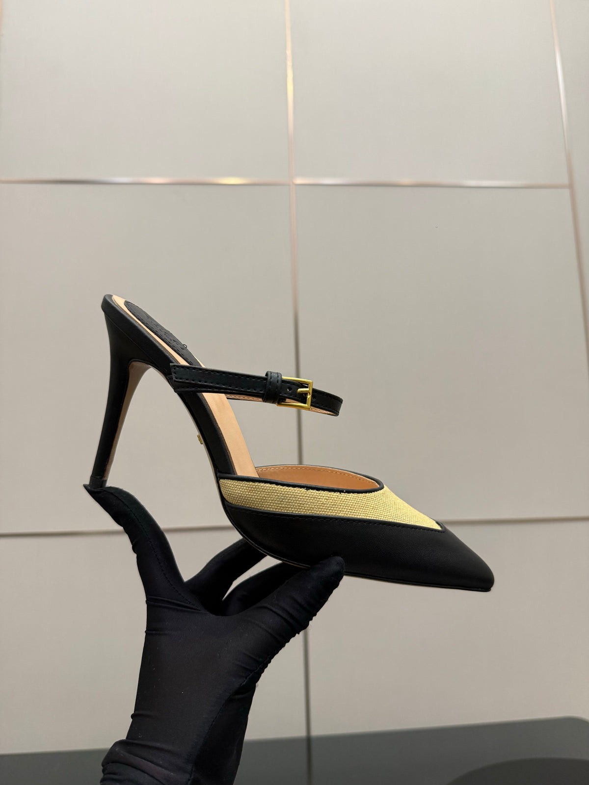 GG Pointed-Toe Mules 9.5cm Black Cowhide 725302